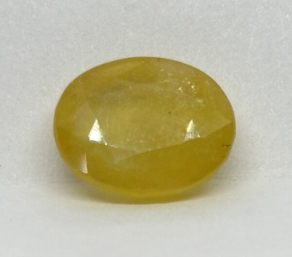 YELLOW SAPPHIRE (PUKHRAJ)